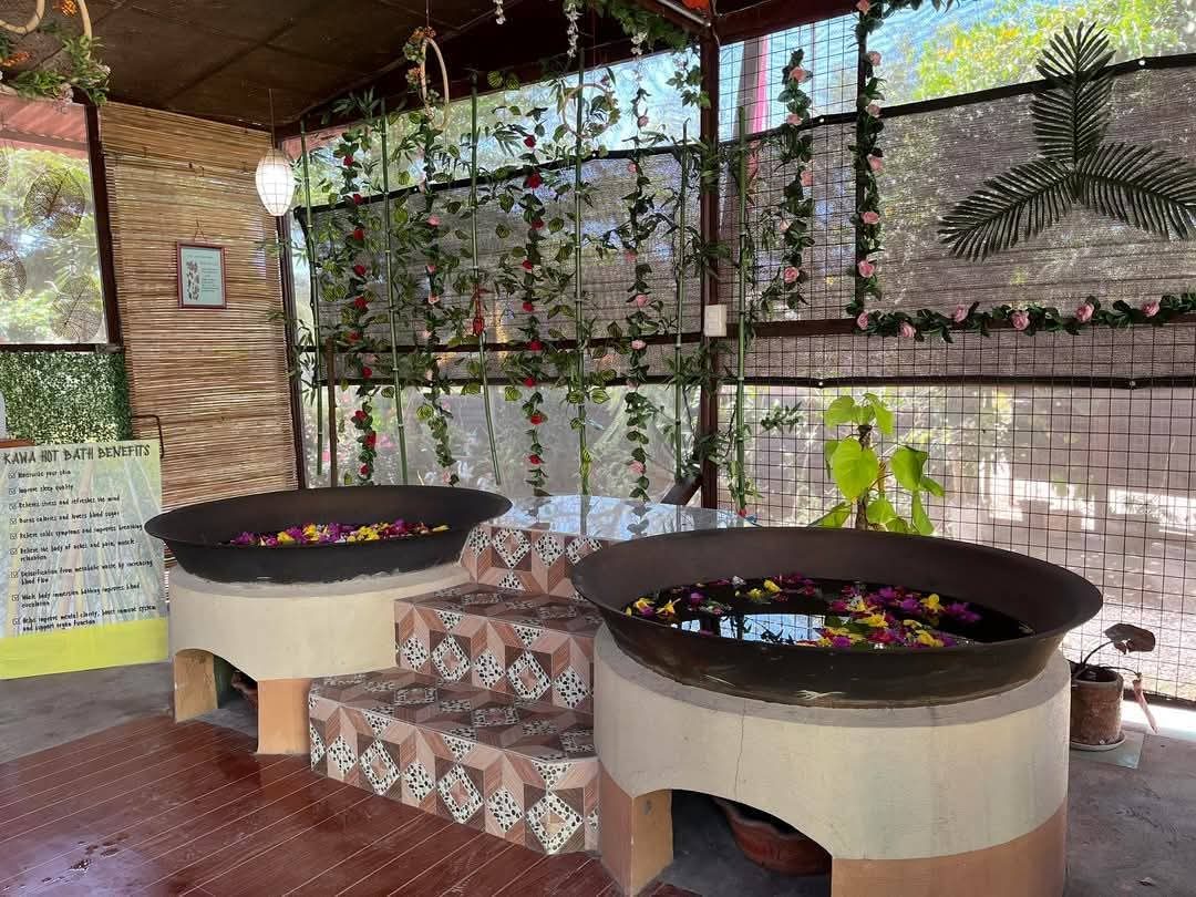 Guests enjoying the Kawa hot bath